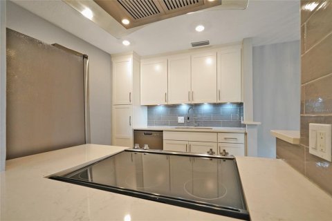 Condo in Merrit Island, Florida, 2 bedrooms  № 1722622 - photo 10