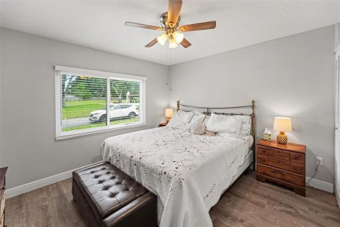 Casa en venta en Clearwater, Florida, 2 dormitorios, 82.31 m2 № 2384479 - foto 15