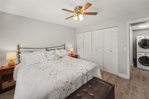 Casa en venta en Clearwater, Florida, 2 dormitorios, 82.31 m2 № 2384479 - foto 16