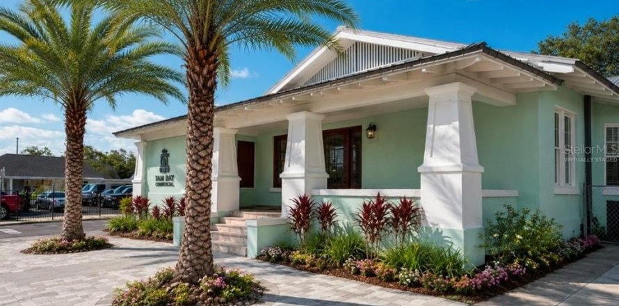 Immobilier commercial à Tampa, Floride 476.5 m2 № 2103556
