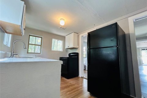 House in Hawthorne, Florida 3 bedrooms, 86.96 sq.m. № 1901773 - photo 4