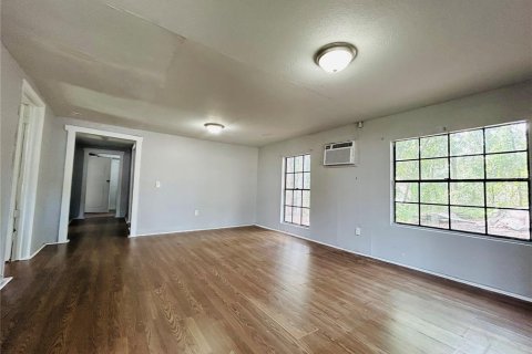House in Hawthorne, Florida 3 bedrooms, 86.96 sq.m. № 1901773 - photo 2