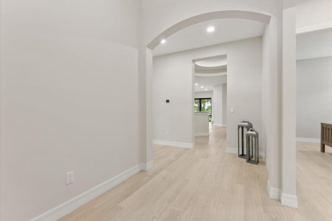 House in Wellington, Florida 4 bedrooms, 228.45 sq.m. № 2176400 - photo 27
