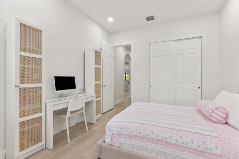 House in Wellington, Florida 4 bedrooms, 228.45 sq.m. № 2176400 - photo 23