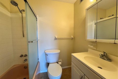 Casa en alquiler en Largo, Florida, 1 dormitorio, 59.46 m2 № 1886937 - foto 8