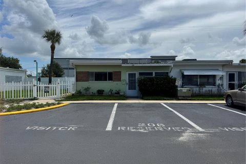 Casa en alquiler en Largo, Florida, 1 dormitorio, 59.46 m2 № 1886937 - foto 1