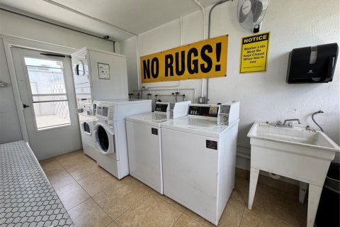 Casa en alquiler en Largo, Florida, 1 dormitorio, 59.46 m2 № 1886937 - foto 15