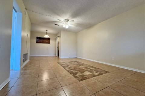 Casa en alquiler en Largo, Florida, 1 dormitorio, 59.46 m2 № 1886937 - foto 3