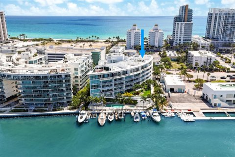 Copropriété à louer à Miami Beach, Floride: 3 chambres, 159.05 m2 № 1967558 - photo 18