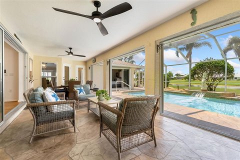 House in Punta Gorda, Florida 3 bedrooms, 198.81 sq.m. № 2117323