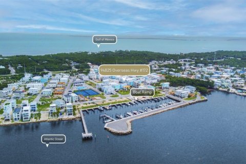 House in Key Largo, Florida 3 bedrooms, 136.57 sq.m. № 2015475 - photo 17