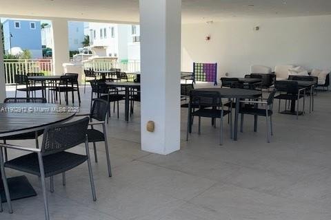 House in Key Largo, Florida 3 bedrooms, 136.57 sq.m. № 2015475 - photo 18