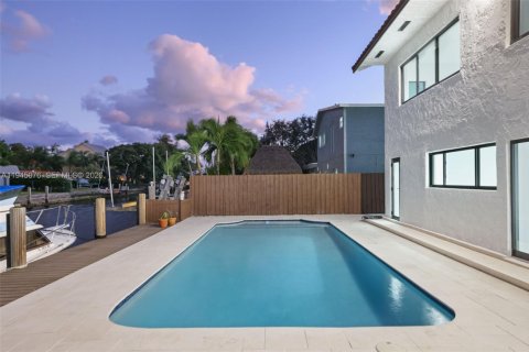 Купить виллу или дом в Помпано-Бич, Флорида 4 спальни, 263.66м2, № 2006403 - фото 10