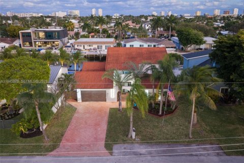Купить виллу или дом в Помпано-Бич, Флорида 4 спальни, 263.66м2, № 2006403 - фото 21