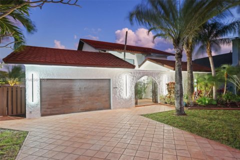 Купить виллу или дом в Помпано-Бич, Флорида 4 спальни, 263.66м2, № 2006403 - фото 4