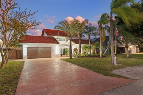 Купить виллу или дом в Помпано-Бич, Флорида 4 спальни, 263.66м2, № 2006403 - фото 3
