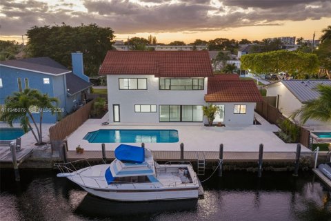 Купить виллу или дом в Помпано-Бич, Флорида 4 спальни, 263.66м2, № 2006403 - фото 22