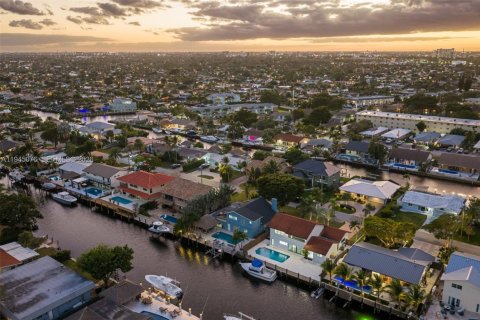 Купить виллу или дом в Помпано-Бич, Флорида 4 спальни, 263.66м2, № 2006403 - фото 13