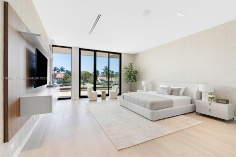 Casa en venta en Hallandale Beach, Florida, 6 dormitorios, 650.04 m2 № 1882247 - foto 30