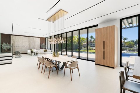 Casa en venta en Hallandale Beach, Florida, 6 dormitorios, 650.04 m2 № 1882247 - foto 16