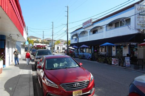 Commercial property in Tarpon Springs, Florida 526.66 sq.m. № 1686895 - photo 17