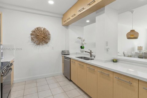 Condominio en venta en Key Biscayne, Florida, 1 dormitorio, 102.47 m2 № 2030614 - foto 7