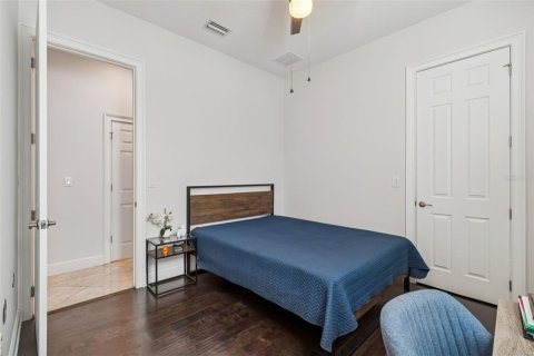 Casa en venta en Tampa, Florida, 5 dormitorios, 338.72 m2 № 2384035 - foto 28