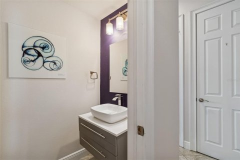 Casa en venta en Tampa, Florida, 5 dormitorios, 338.72 m2 № 2384035 - foto 15