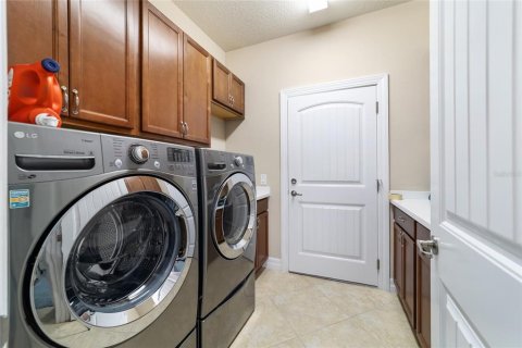 House in Ocala, Florida 3 bedrooms, 234.95 sq.m. № 1873421 - photo 28