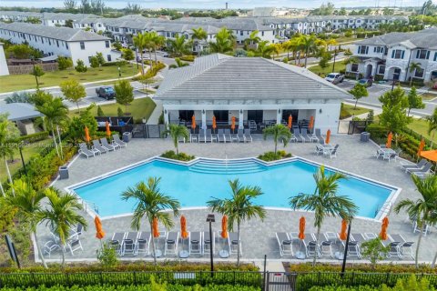 Купить таунхаус в Хомстед, Флорида 3 спальни, 137.77м2, № 1971654 - фото 18