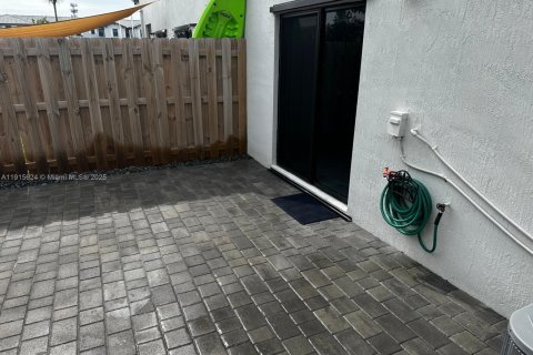 Купить таунхаус в Хомстед, Флорида 3 спальни, 137.77м2, № 1971654 - фото 9