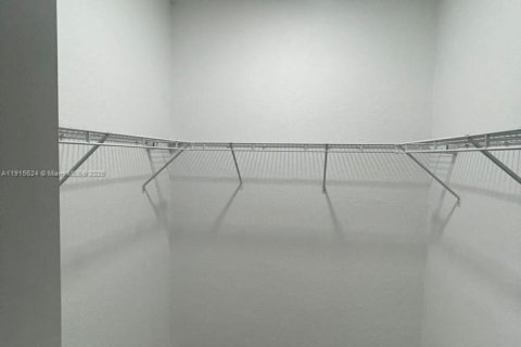 Купить таунхаус в Хомстед, Флорида 3 спальни, 137.77м2, № 1971654 - фото 8