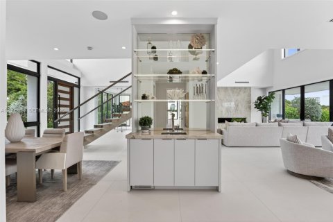 Купить виллу или дом в Форт-Лодердейл, Флорида 6 спален, 463.68м2, № 2066152 - фото 8