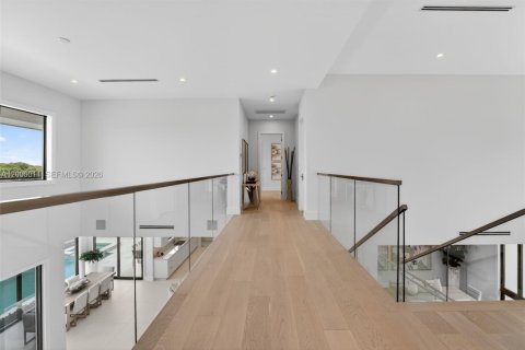 Купить виллу или дом в Форт-Лодердейл, Флорида 6 спален, 463.68м2, № 2066152 - фото 27