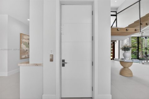 Купить виллу или дом в Форт-Лодердейл, Флорида 6 спален, 463.68м2, № 2066152 - фото 26