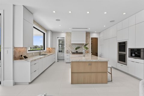 Купить виллу или дом в Форт-Лодердейл, Флорида 6 спален, 463.68м2, № 2066152 - фото 20