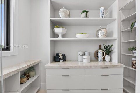 Купить виллу или дом в Форт-Лодердейл, Флорида 6 спален, 463.68м2, № 2066152 - фото 24