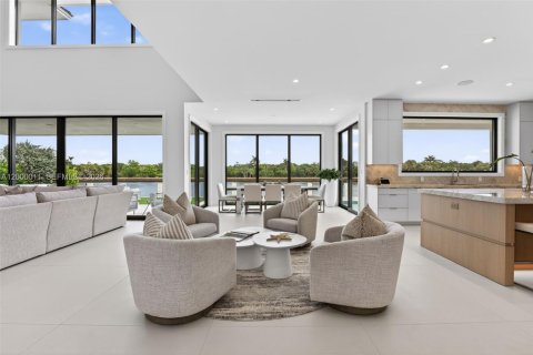 Купить виллу или дом в Форт-Лодердейл, Флорида 6 спален, 463.68м2, № 2066152 - фото 18