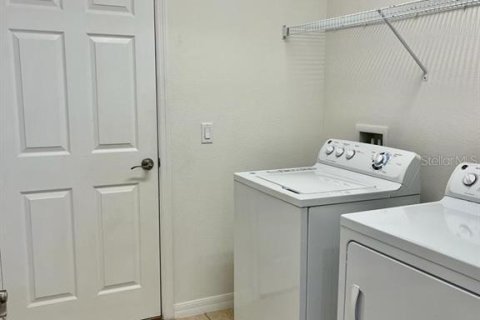 Casa en venta en Kissimmee, Florida, 3 dormitorios, 176.05 m2 № 2112282 - foto 16