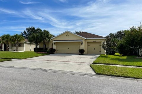Casa en venta en Kissimmee, Florida, 3 dormitorios, 176.05 m2 № 2112282 - foto 2