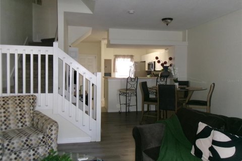 Townhouse in Tampa, Florida 2 bedrooms, 116.31 sq.m. № 1886995 - photo 8