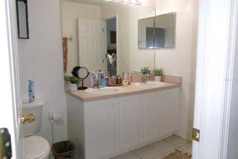 Townhouse in Tampa, Florida 2 bedrooms, 116.31 sq.m. № 1886995 - photo 13