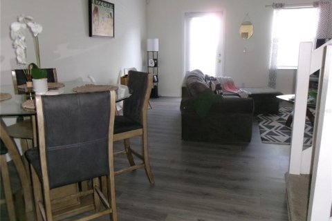Townhouse in Tampa, Florida 2 bedrooms, 116.31 sq.m. № 1886995 - photo 6