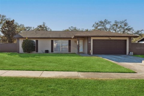 Casa en venta en Brandon, Florida, 3 dormitorios, 133.41 m2 № 2115451 - foto 2