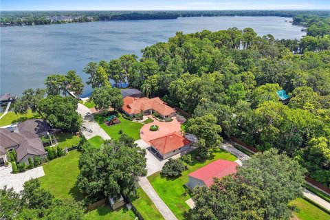 House in Winter Park, Florida 4 bedrooms, 313.73 sq.m. № 2299844