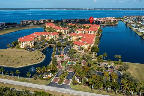 Condo in Punta Gorda, Florida, 2 bedrooms № 2119413 - photo 13