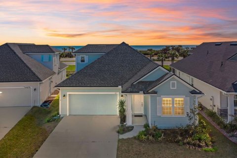 House in Palm Coast, Florida 4 bedrooms, 234.95 sq.m. № 1720066 - photo 1