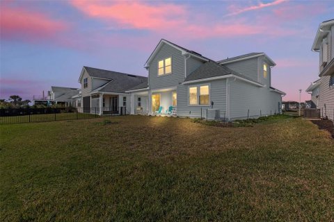 House in Palm Coast, Florida 4 bedrooms, 234.95 sq.m. № 1720066 - photo 3