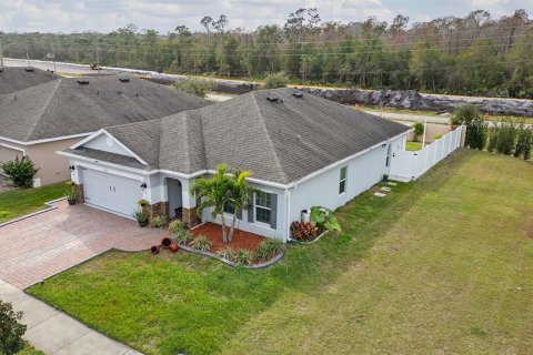 Villa ou maison à louer à Kissimmee, Floride: 4 chambres, 166.85 m2 № 1840561 - photo 3