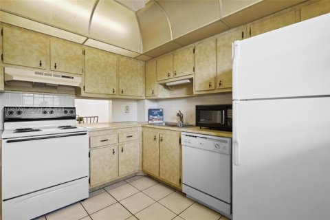 Condominio en venta en Hollywood, Florida, 1 dormitorio, 60.39 m2 № 2020918 - foto 15